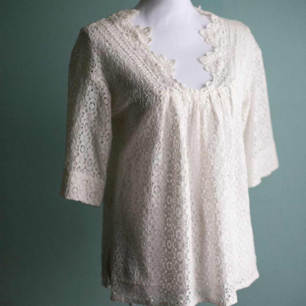 White Lace Cotton Blend 3/4 Length Top
